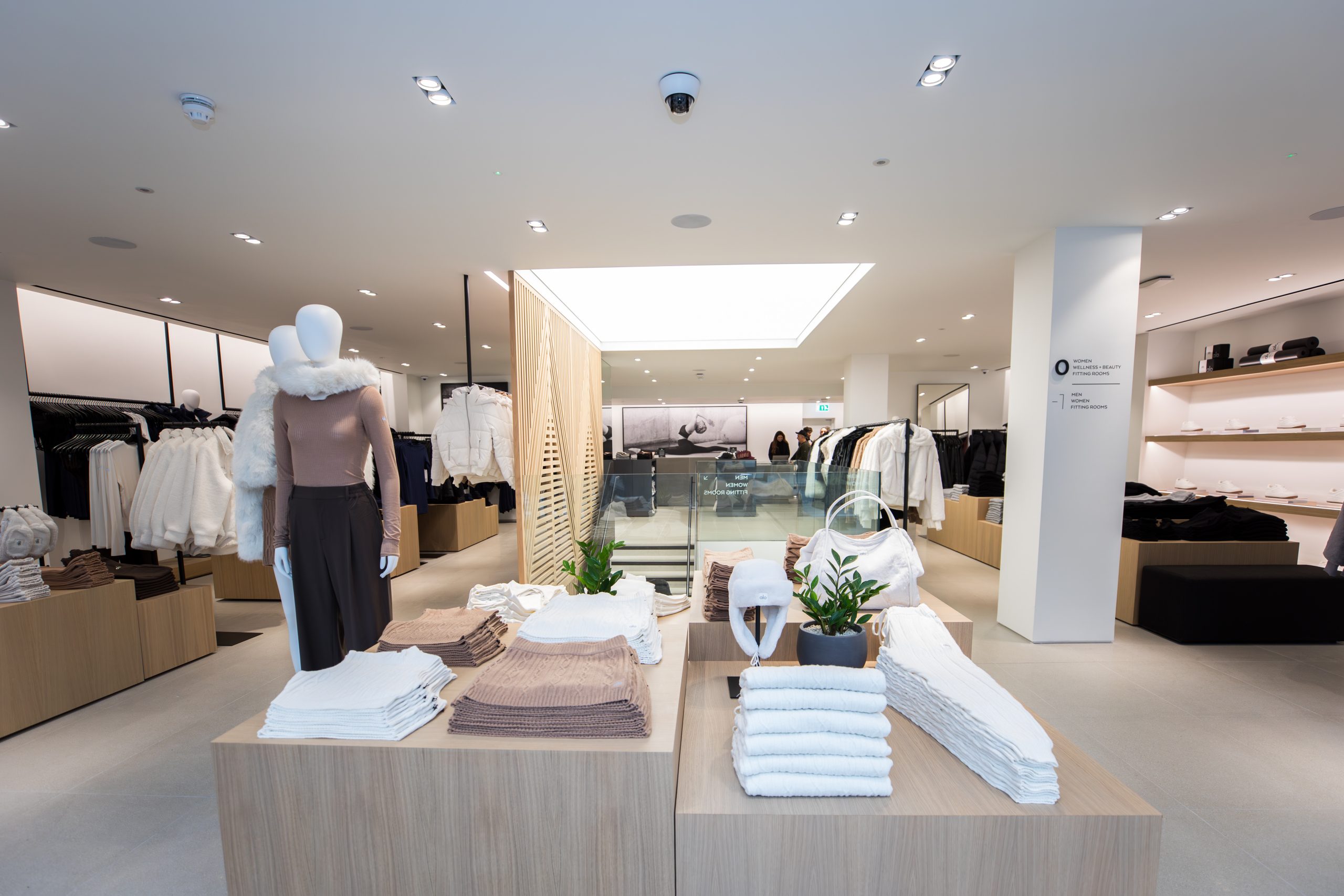 Photo avec vue globale du magasin