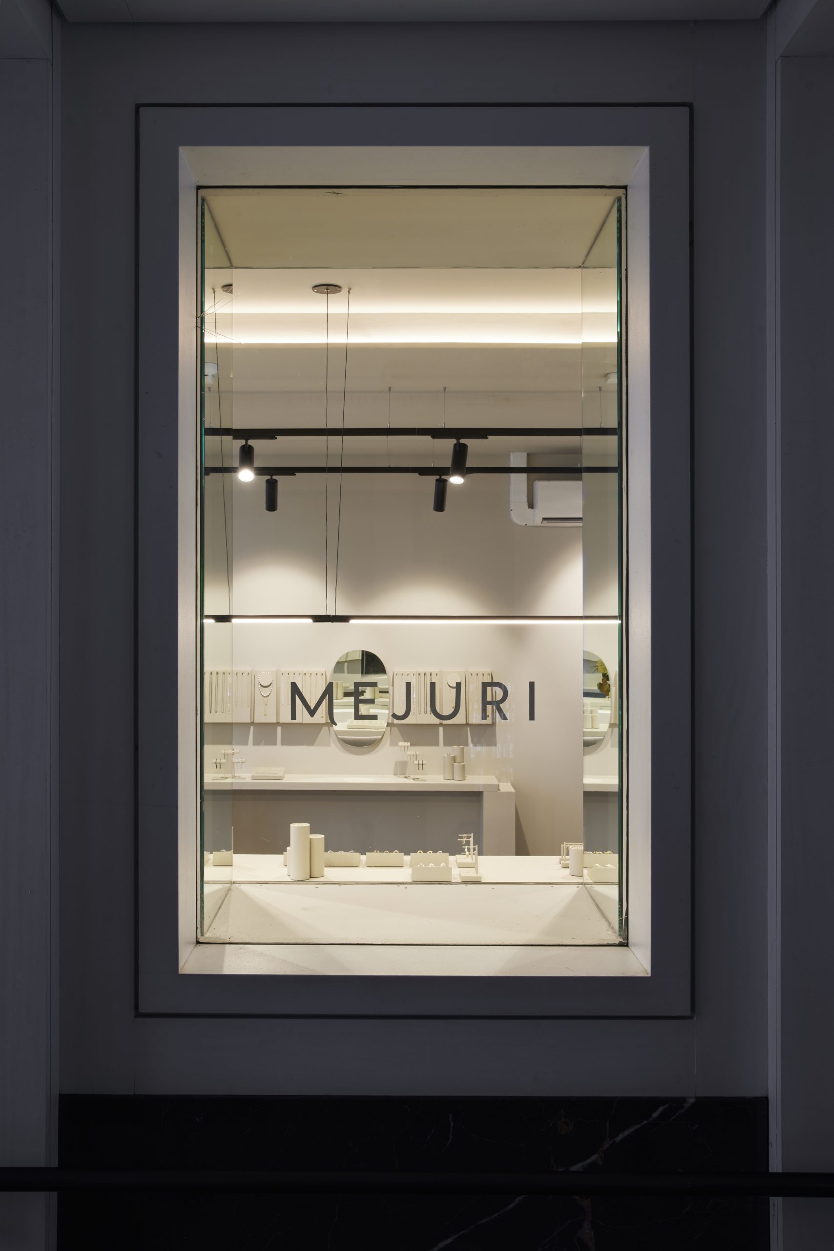 Mejuri Covent Garden vue vitrine